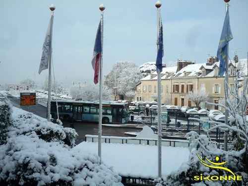 Gare-sous-la-neige-siyonne